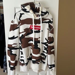Supreme hoodie